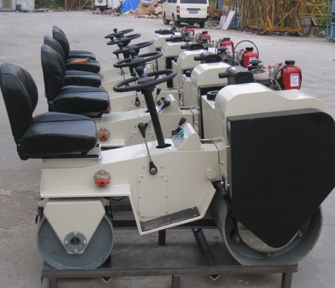 印度客戶來訪，并訂購(gòu)FYL-850座駕壓路機(jī)