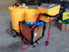 福瑞得機(jī)械60升灌縫機(jī)，路面專用密封膠準(zhǔn)備發(fā)貨